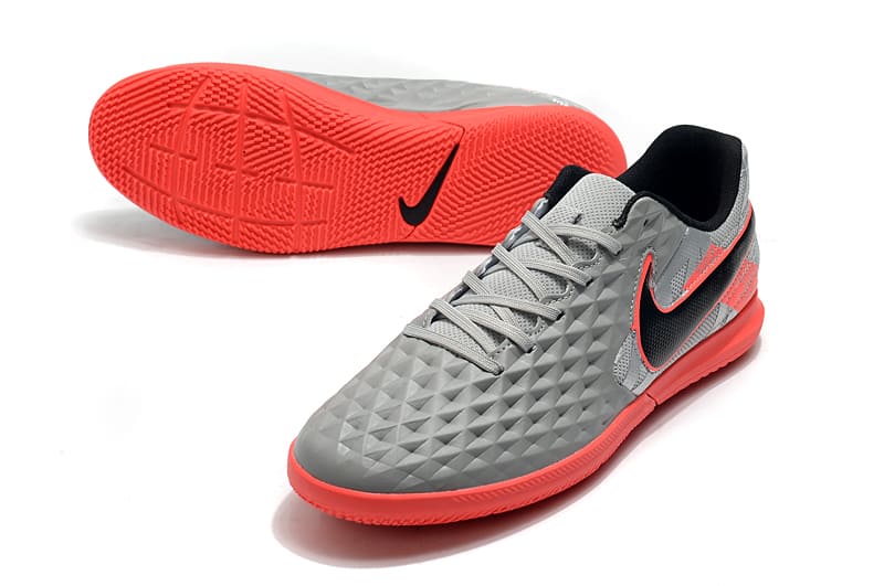 Chuteira Nike Tiempo Legend VIII Club - Futsal