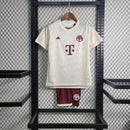 Kit Infantil Bayern III 23/24