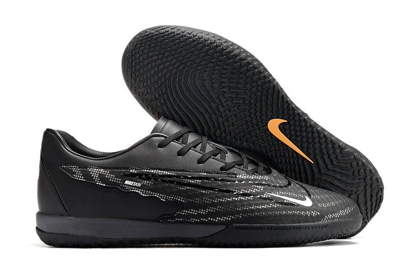 Chuteira Nike Phantom GX Academy- Futsal
